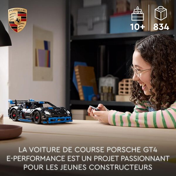 LEGO Technic Voiture de Course Porsche GT4 e-Performance - Modèle Télécommandé - Cadeau Interactif pour Les Enfants Garçons et Filles Qui Aiment Les Véhicules de Luxe à Partir de 10 Ans 42176