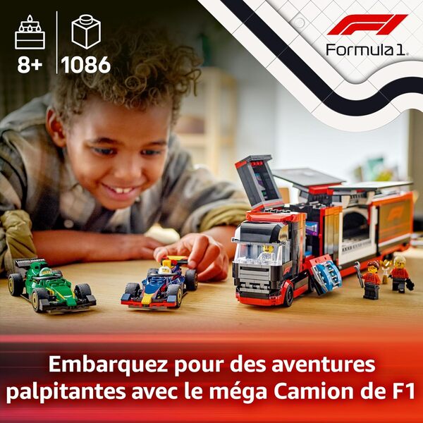 LEGO City Camion de F1 avec voitures de F1 RB20 et AMR24 - Transporteur pour véhicules Red Bull & Aston Martin avec 2 pilotes et un simulateur de course - Cadeau pour garçons et filles dès 8 ans 60445