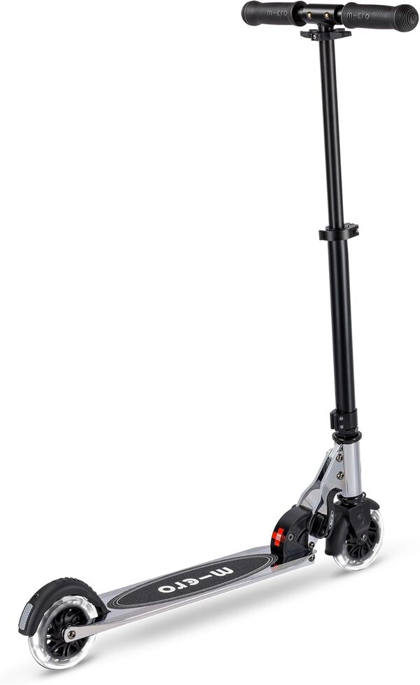 Micro | Trottinette Enfant LED Sprite | Trottinette compacte et Pliable | Apprentissage de l'équilibre | 2 Roues | 5+ Ans | Silver Chrome