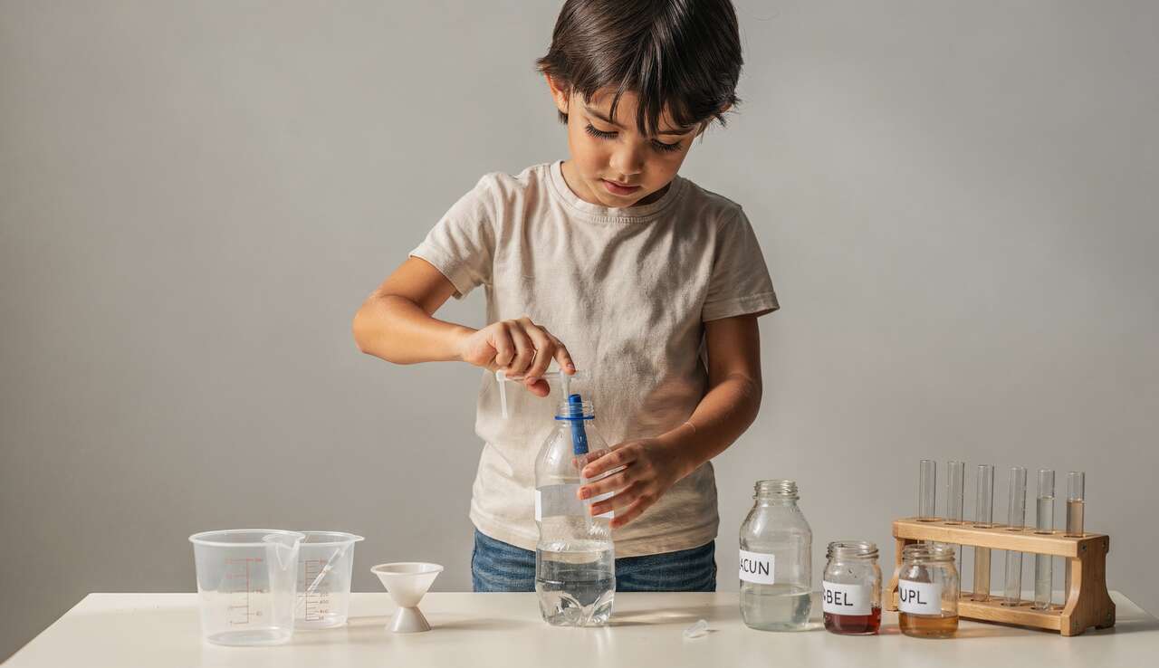 Expérience enfant : créez une bouteille aspirante en science