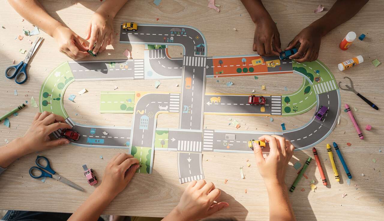 Route en papier à imprimer pour enfants : activité bricolage amusante