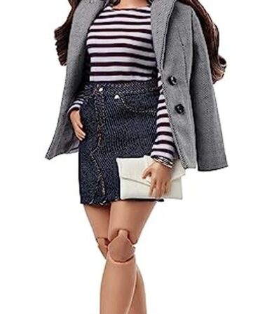 Avis Barbie Signature : série 3, poupée brune et accessoires
