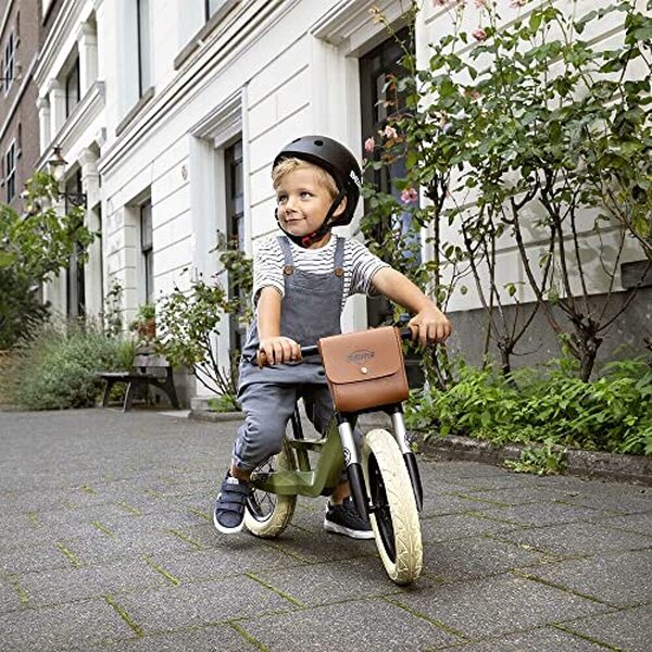 Découvrez notre test complet du vélo d'équilibre berg biky rétro pour enfants : une option idéale pour apprendre l'équilibre tout en s'amusant. Consultez notre avis détaillé et les avantages de ce modèle rétro vert.