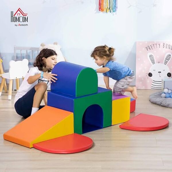 Découvrez notre revue du tapis gym bébé Homcom 7 pièces : multicolore et stimulant, idéal pour l'éveil et la sécurité de votre enfant pendant le jeu.