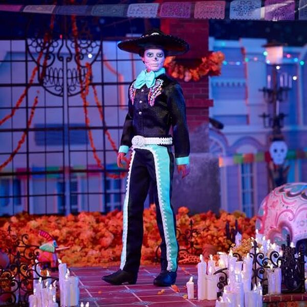 Découvrez notre avis détaillé sur la poupée Ken Barbie Día de Muertos 2026 avec son costume bleu ciel. Photos, caractéristiques et prix de cette édition spéciale collector. 