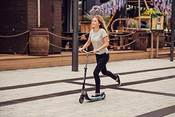 Découvrez notre test détaillé de la trottinette pliable Globber Flow 125 : caractéristiques, performances et avis pour enfants et ados. Guide d'achat complet. 
